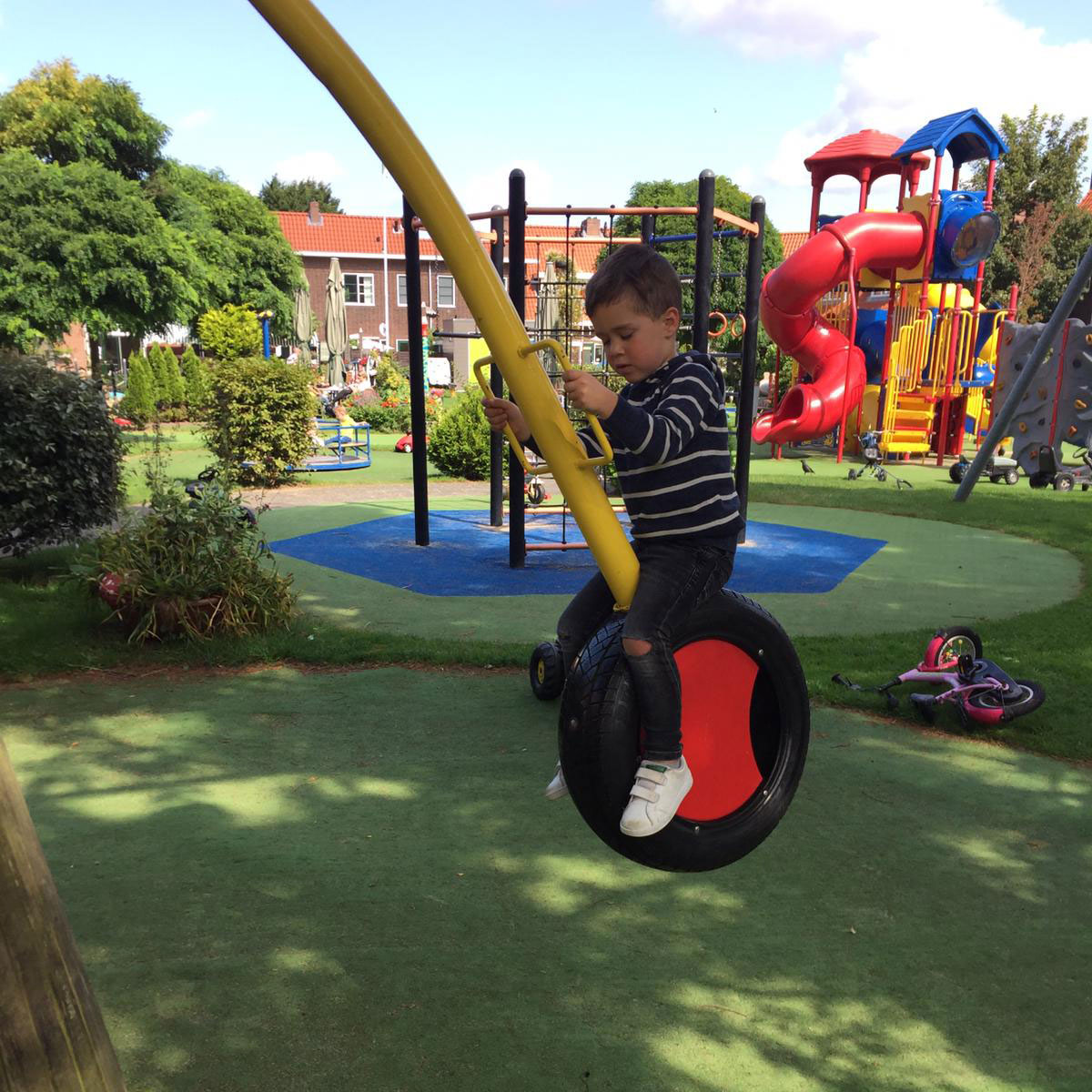 kind-op-de-band-met-arm